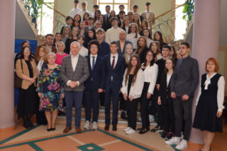 Młodzi ludzie z CKU w Siedlcach w apelu do dorosłych podczas debaty w Urzędzie Miasta