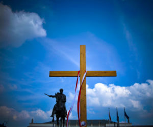 KRZYŻ POWRACA.