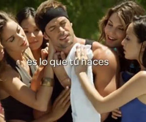 William LEVY, Maximiliano z TRIUMFU MIŁOŚCI, w reklamie sieci komórkowej