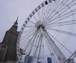 Jarmark Warszawski na placu Defilad na kilka dni przed startem imprezy