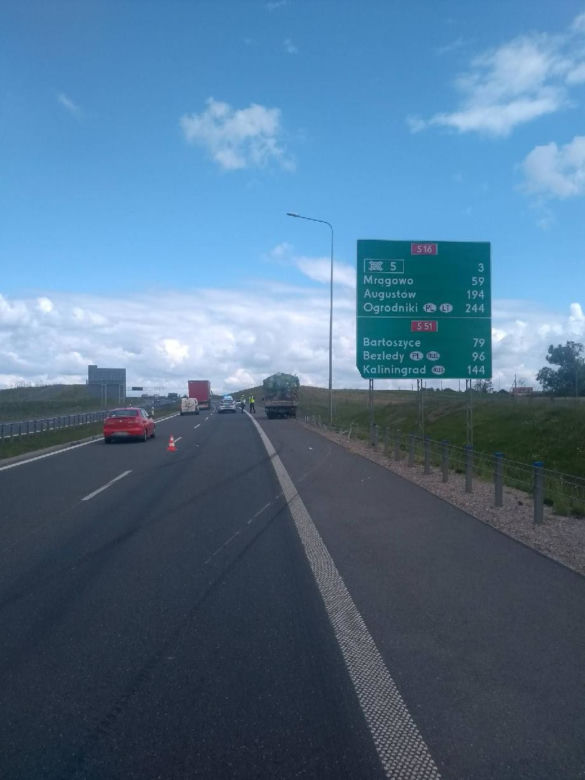 Utrudnienia na obwodnicy Olsztyna! Jedna osoba ranna po zderzeniu dwóch aut [ZDJĘCIA]