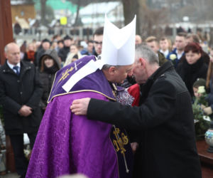 Ostatnie pożegnanie księdza Piotra Pławeckiego