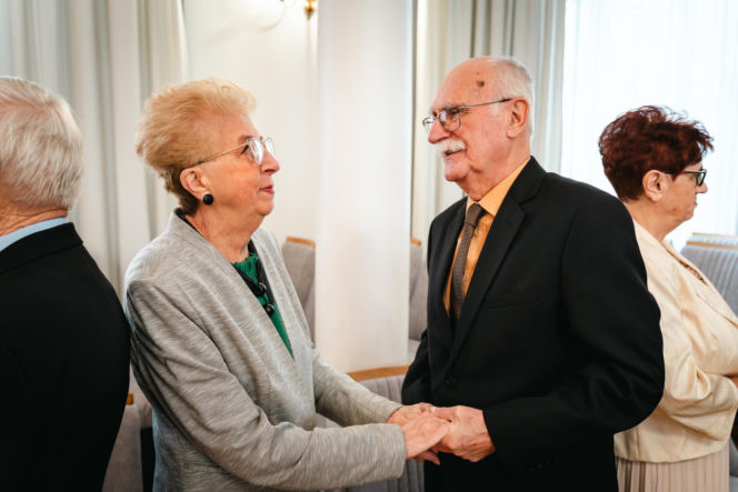 Złoty Gody par małżeńskich w Siedlcach - wręczenie pamiątkowych medali