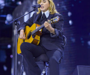 Tak wygląda dorosły syn Edyty Bartosiewicz. Podobny do znanej mamy?