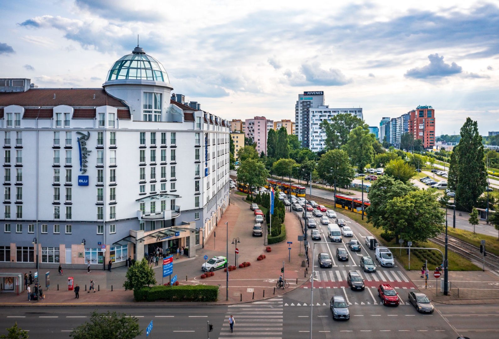 Biały Sobieski: zakończyła się modernizacja hotelu Radisson Blu Sobieski na placu Zawiszy