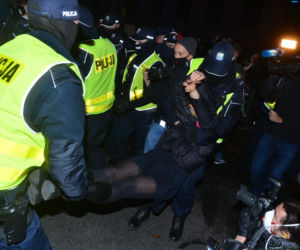 Manifestacja przed siedzibą MEN