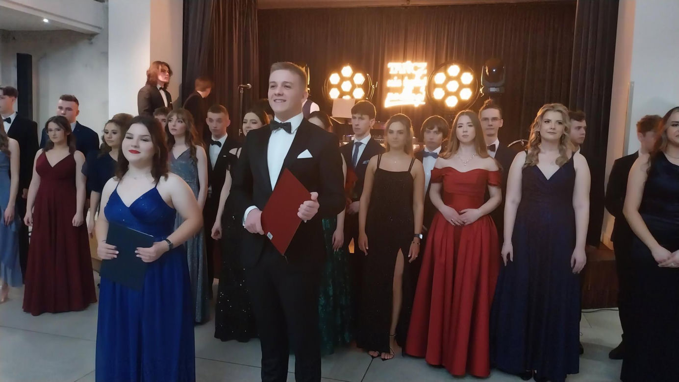 Studniówka 2025: Bal I Liceum Ogólnokształcącego im. Tadeusza Kościuszki w Starachowicach