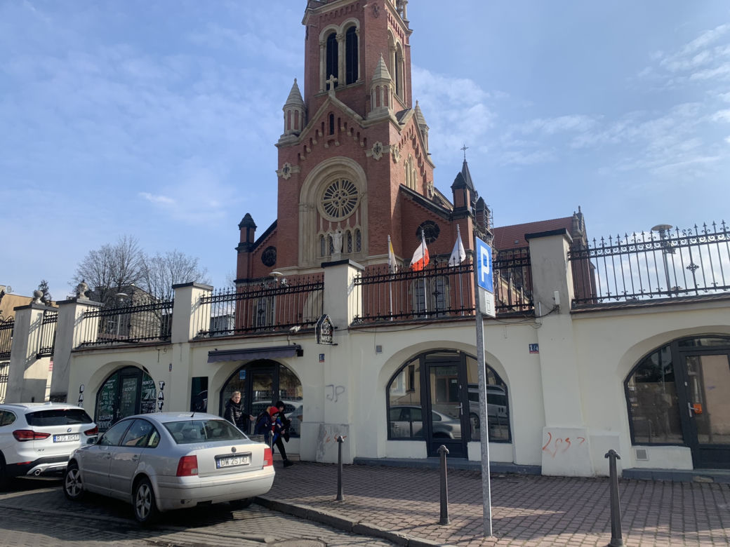 Diecezja sosnowiecka w żałobie. Wspólna msza w intencji zmarłych księży. "Czy to tak wypada?"