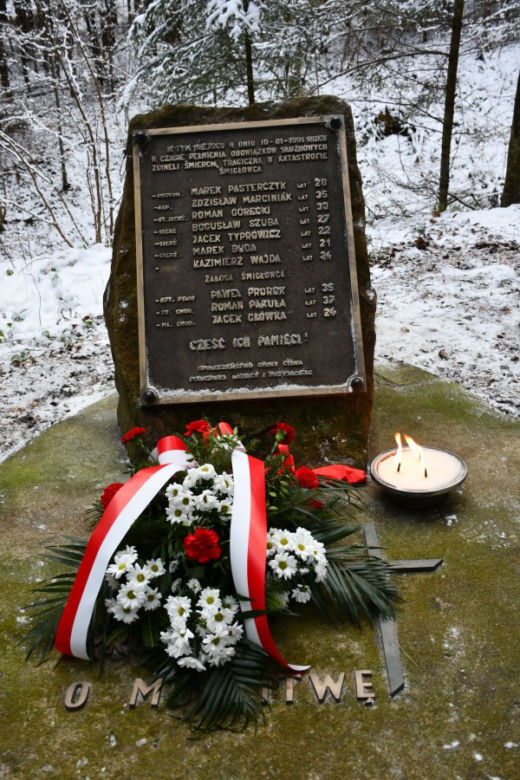 KATASTROFA śmigłowca w Cisnej. Zginęli policjanci i żołnierze. To była straszna tragedia 