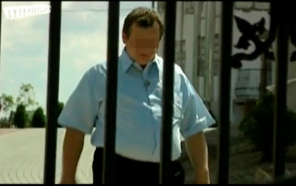 FAŁSZYWY KSIĄDZ WIĘZIŁ NAS W DOMU GROZY