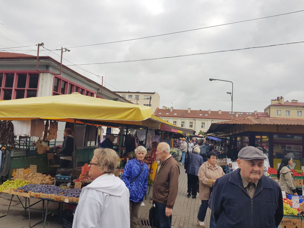 Hala targowa w Rzeszowie do remontu