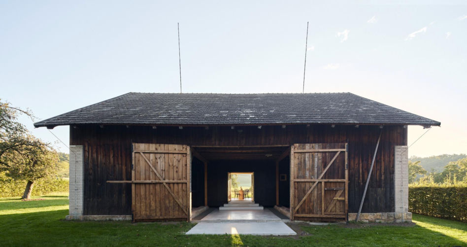 The Box in the Barn we wsi Brtev w Czechach