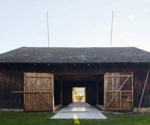 The Box in the Barn we wsi Brtev w Czechach