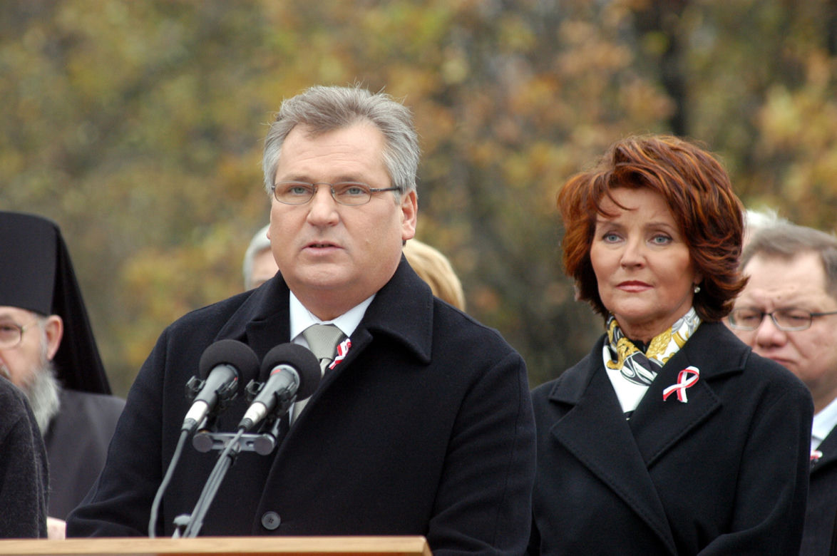2004