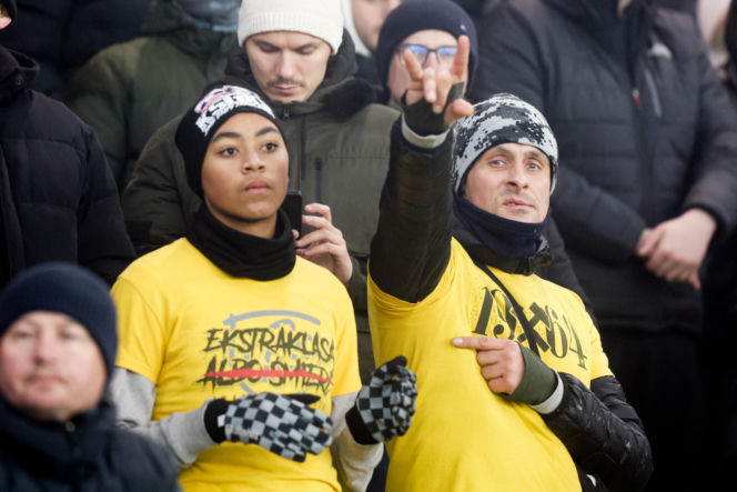 Kibice GKS Katowice dopingowali piłkarzy w meczu z Pogonią