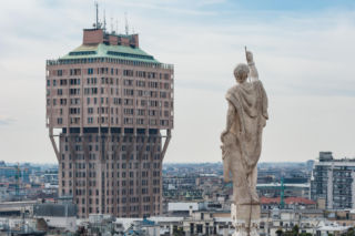 Torre Velasca w Mediolanie. Najbrzydsza ikona architektury, która podzieliła modernizm