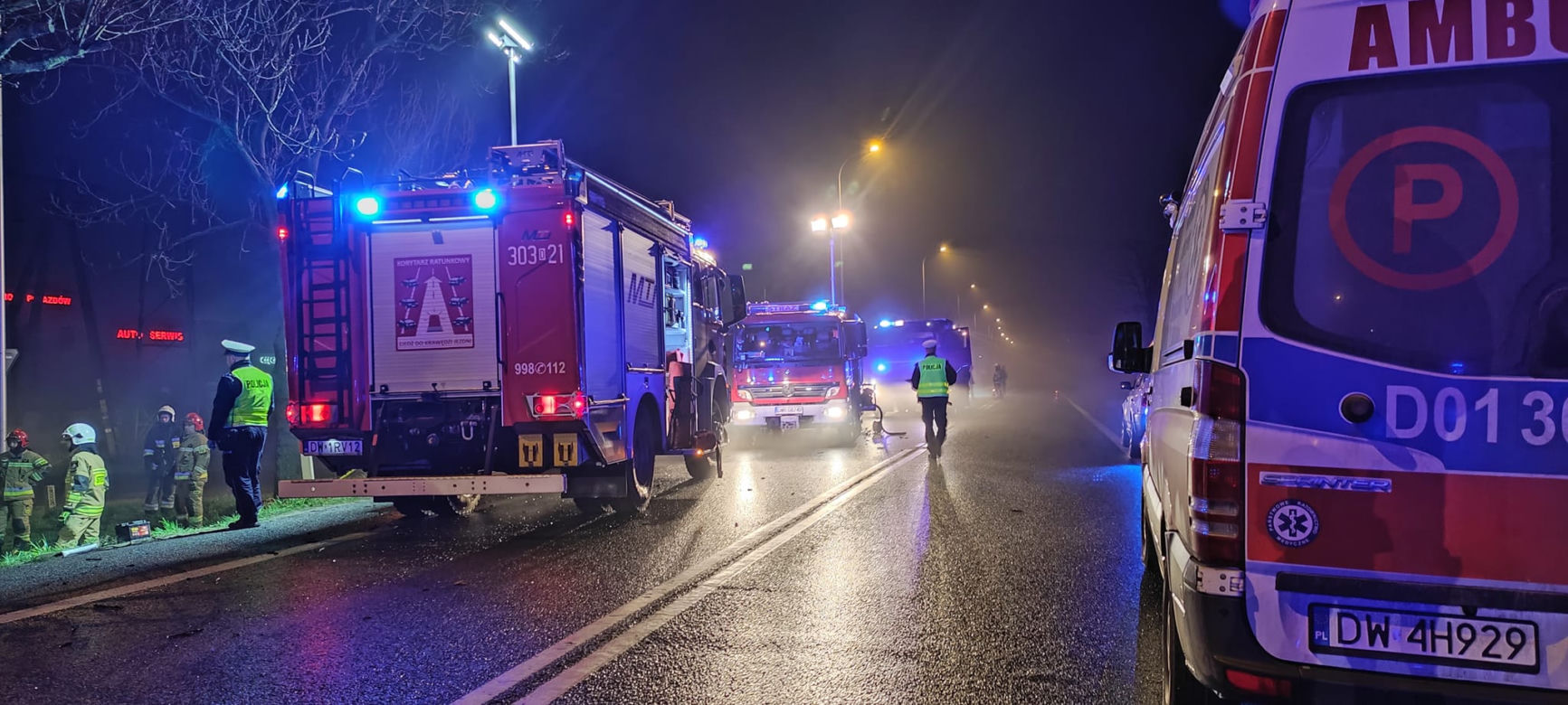 19-letni pasażer nie żyje, kierowca w krytycznym stanie