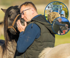 Pole, traktor, siew ziarna i poseł PiS. Z Telusa jest rolnik pełną gębą!