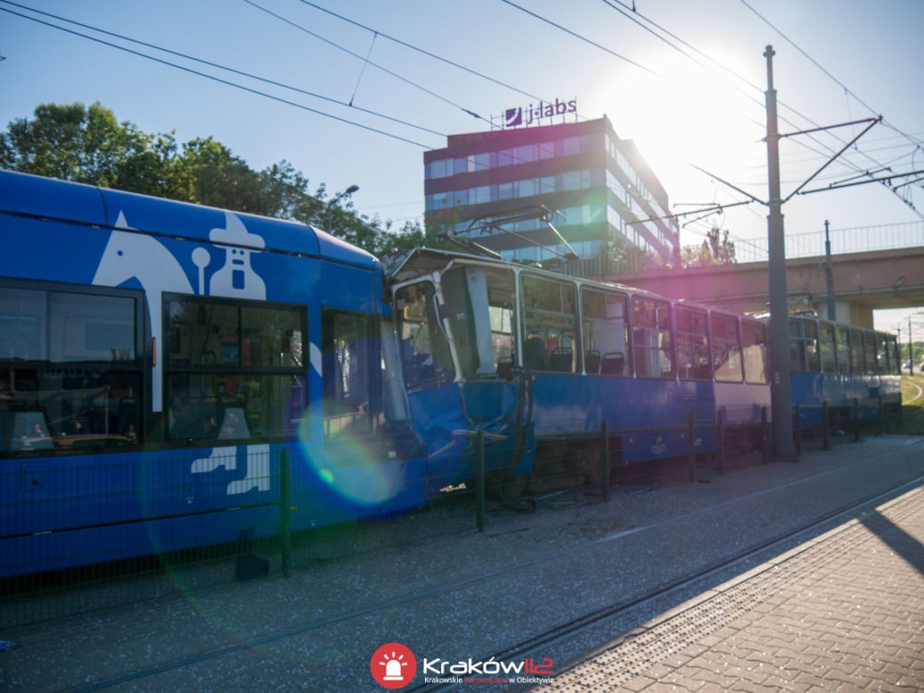 Zderzenie tramwajów na ul. Klimeckiego w Krakowie. Policja wyjaśnia przyczynę