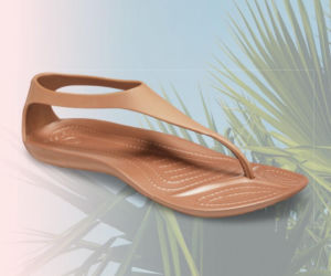 Wielki powrót Crocs Sexi  Flip – kultowy model znów dostępny w sprzedaży