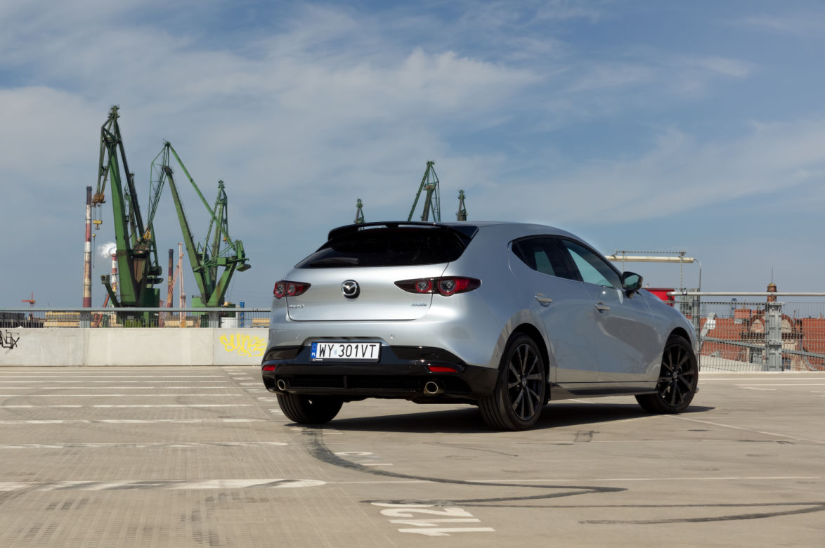 Mazda 3 Skyactiv-G 150 KM MT6 Hikari