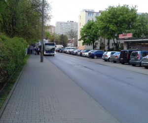Kraków: Groźny wypadek na Azorach. Zderzenie taksówki z busem