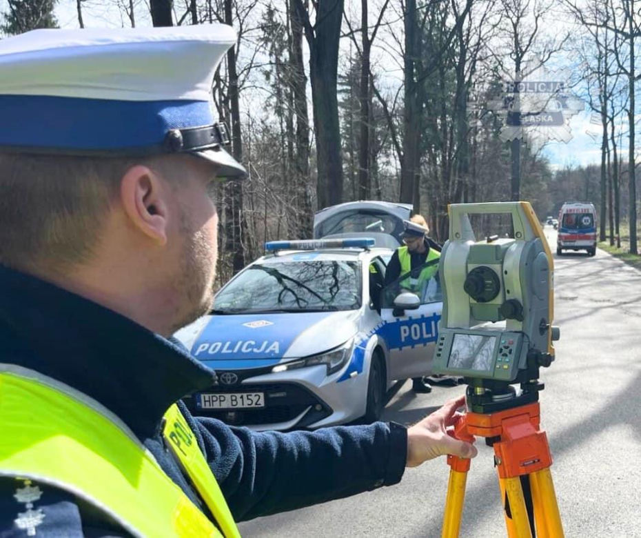 Tragiczny wypadek w Bytomiu. Samochód uderzył w drzewo