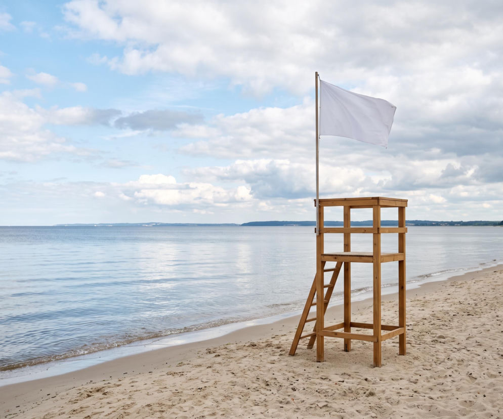 Sinice Mechelinki. Czy w Mechelinkach można się kąpać 20.08? Flaga, warunki pogodowe