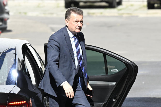 Politycy PiS zjechali na Nowogrodzką, chodzi o Czarnka