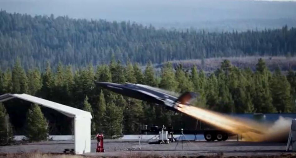 Lojalny skrzydłowy dla Eurofightera już jest. Bezzałogowy U740-Valkyrie wzbił się w powietrze