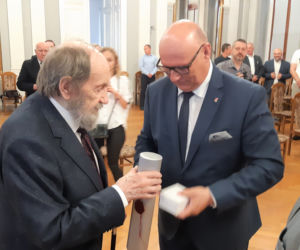 Ma 97 lat i zaskakuje formą! Janusz Terlecki z najwyższym odznaczeniem związkowym