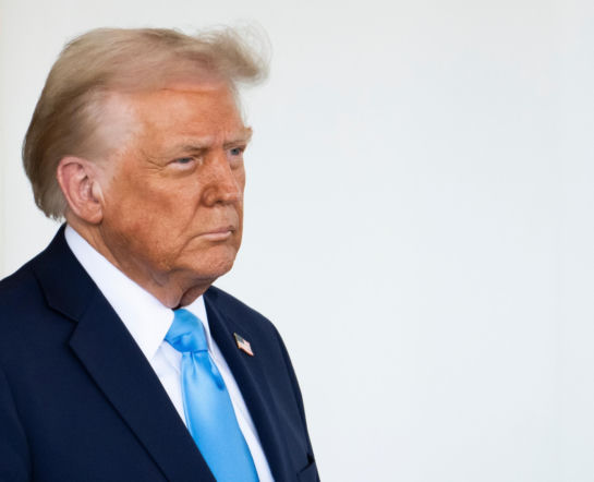 „Nie” dla kontroli obywatelstwa przy głosowaniu. Sąd blokuje Trumpa