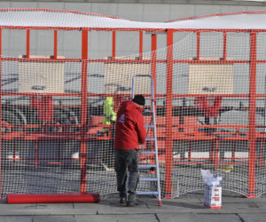 Dziwny obiekt w centrum Warszawy. Co tu powstaje? Stolica już stroi się na Boże Narodzenie!