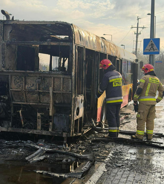 Pożar autobusu Miejskiego na Wawrze