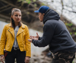 Zawsze warto. Ada (Julia Wieniawa), jej brat Krzywy (Bartosz Obuchowicz)
