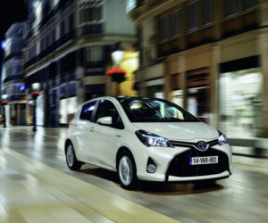 Toyota Yaris Hybrid 2015