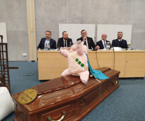 Protest rolników na spotkaniu z ministrem rolnictwa na Uniwersytecie w Siedlcach