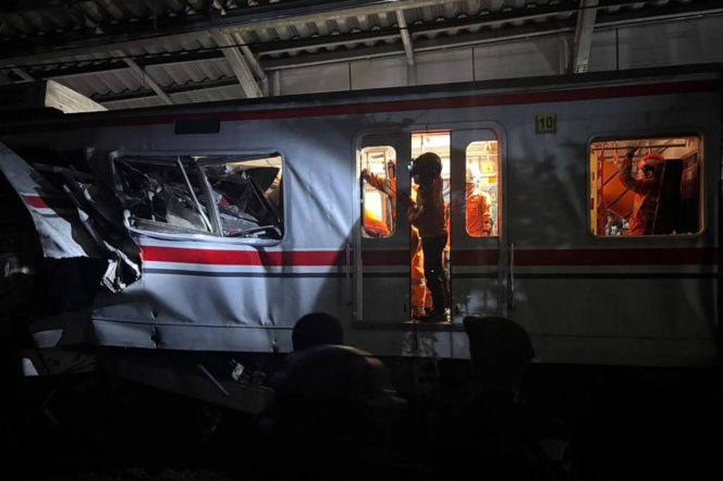 Indonezja/ Do 14 wzrosła liczba ofiar śmiertelnych kolizji pociągów, 84 osoby ranne