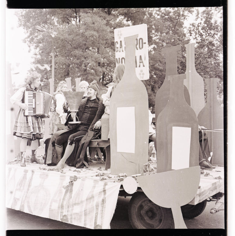 Winobranie w Zielonej Górze w latach 1963-1973. Oto jak bawiono się podczas największego Święta Wina w Polsce
