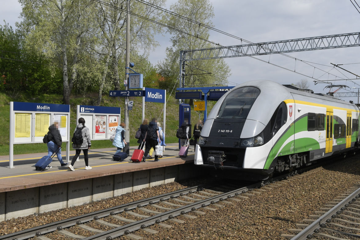  (Nie)wielki sukces PKP. Jest zielone światło na kolej do lotniska w Modlinie