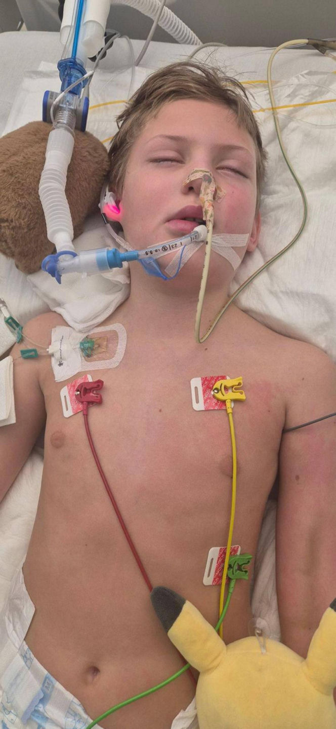 8-letni Dawid przestał oddychać w nocy. Na karetkę czekali 24 minuty