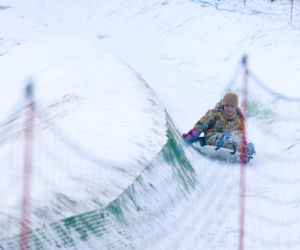 To najlepsza zimowa, darmowa atrakcja w Katowicach. Tłumy na torze saneczkowym