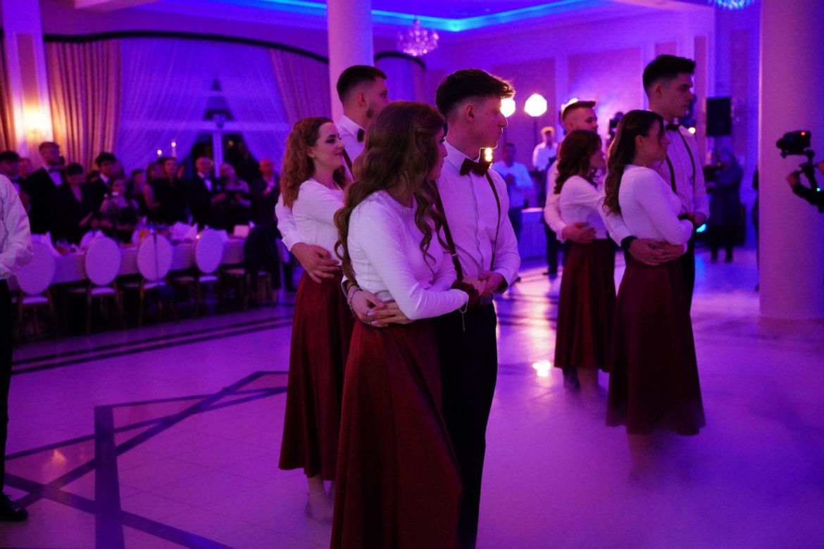 Uczniowie ZSP nr 6 w Siedlcach bawili się na studniówce. Zobacz zdjęcia!