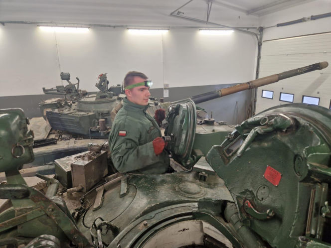 "Zawiszacy" za sterami legendy. Nowi kierowcy czołgów PT-91 w 15. Brygadzie