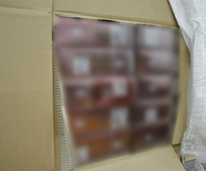 Budzisko. KAS udaremniła przemyt blisko 1 mln paczek papierosów. Kontrabanda była ukryta w dwóch ciężarówkach