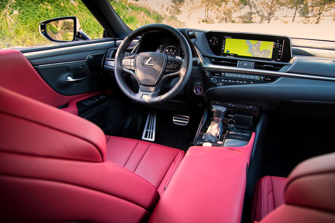 Lexus ES 300h F Sport