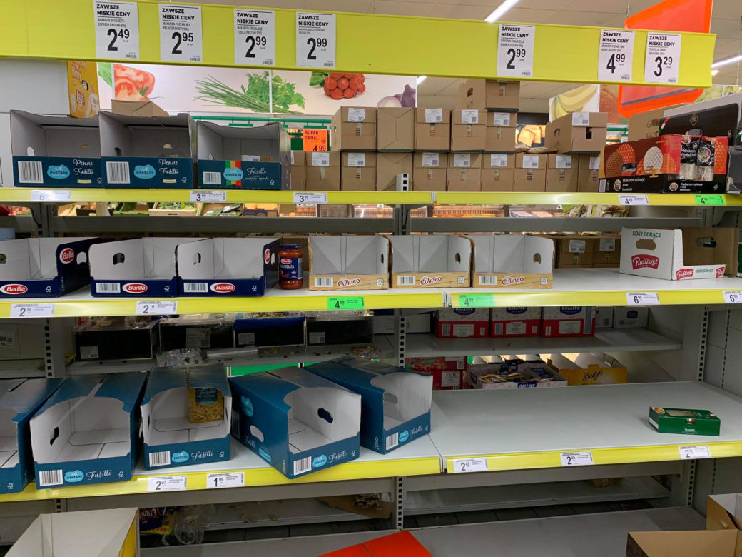Ogromna PANIKA w sklepach. Znikają wszystkie produkty