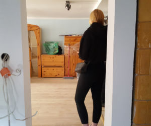 Uczniowie bydgoskich szkół wyremontowali mieszkanie 24-letniej Oli