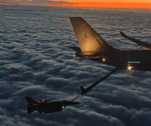 Polski F-16 i francuski Airbus A330 MRTT. Jak wyglądało tankowanie w powietrzu po defiladzie?