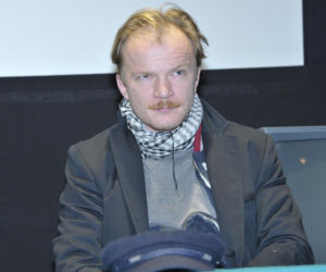 Tak zaczynał Eryk Lubos. Od dresiarza w Kiepskich do jednego z największych twardzieli polskiego kina